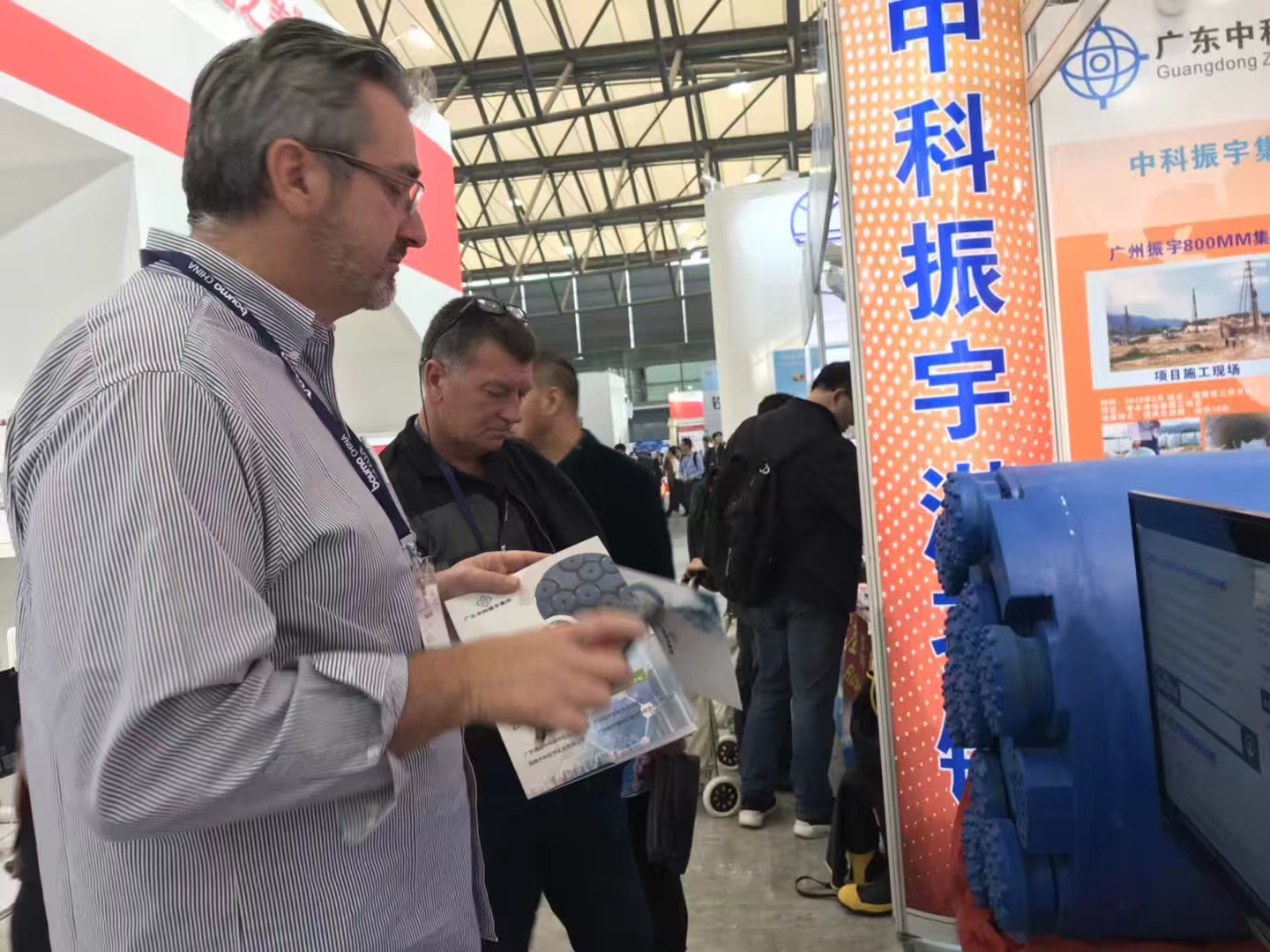 潜孔锤哪里可以租？中科振宇潜孔锤系统出租，旋挖加、长螺旋加都行（孔径300mm–3米）